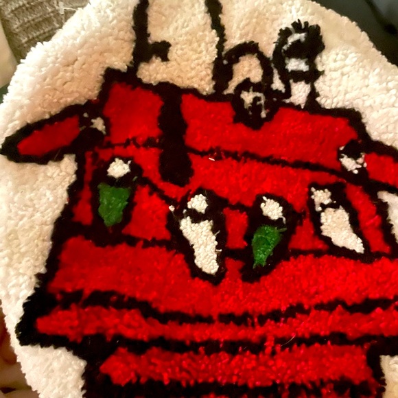 2 piece Snoopy Christmas bath room set - Picture 3 of 3